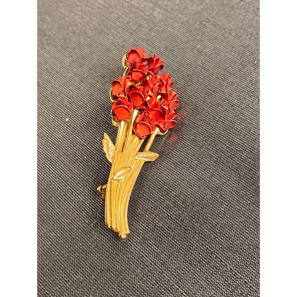 Pin Brooch Bouquet of Red Roses Goldtone 2 in X .75 in Marked Joesph Warner (W)